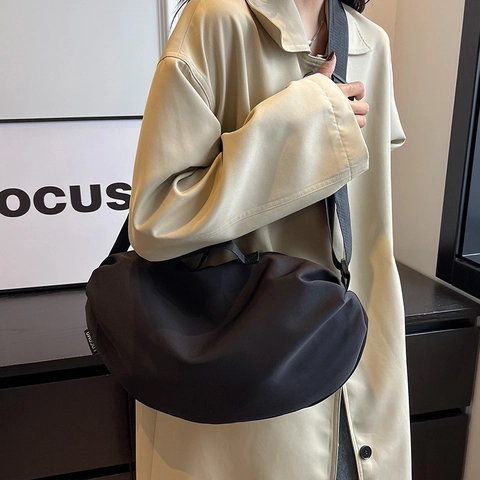 Women Large Capacity Shoulder Crossbody Bag Oxford Cloth Dumpling Cloud Shape Retro Versatile Casual Travel Bag