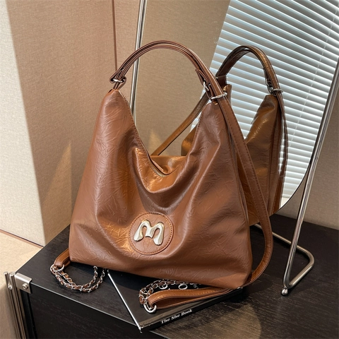 Vintage Damen Hobo Tasche Aus Gehäkeltem PU Leder Große Kapazität Schultertasche Mit Metall M Logo Und Kette