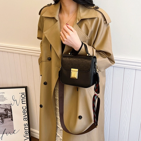 Retro PU Leather Crossbody Handbag Gold Square Buckle Geometric Wide Woven Strap Urban Small Square Bag For Women