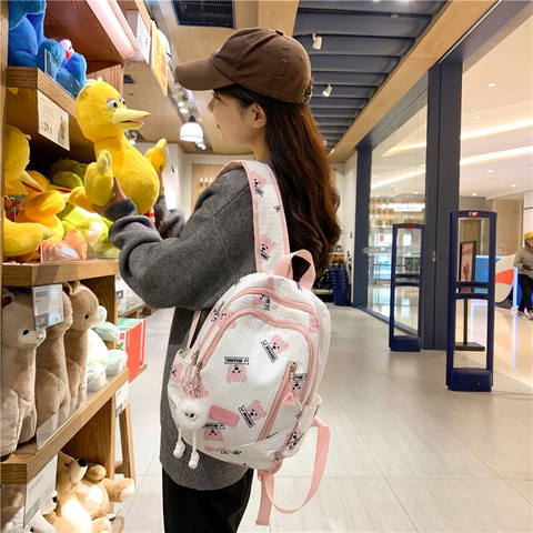 Gewatteerde Nylon Rugzak Dames Grote Capaciteit Cartoon Beer Print Schooltas Student Reizen Dagrugzak Met Pluche Hanger