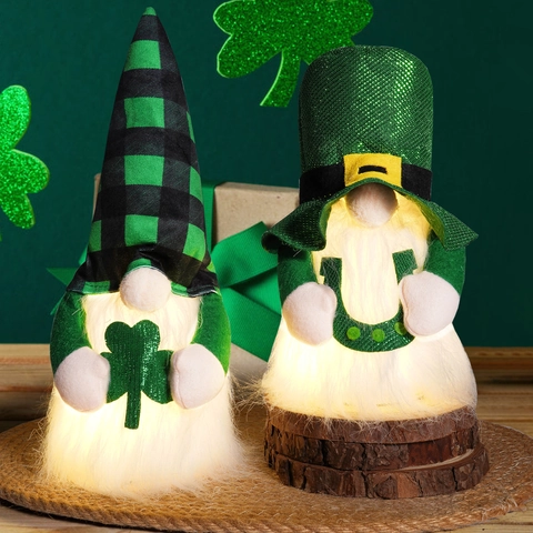 Gnomos De San Patricio De Peluche LED Iluminado Trébol Irlandés Herradura Decoraciones De Fiesta Cuadros Lentejuelas