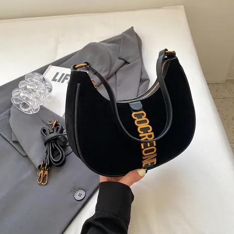 Borsa Hobo A Mezzaluna Da Donna In Pelle PU Scamosciata Lettere In Metallo Dorato Stile Retrò Versatile Casual Quotidiana