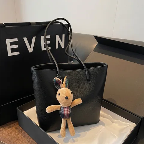 Women Large Capacity Tote Bag PU Leather Litchi Texture Minimalist Shoulder Handbag With Plush Rabbit Charm Daily Commute