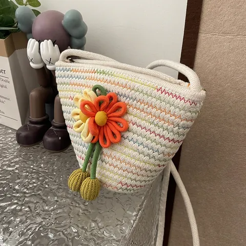 Straw Woven Bucket Bag For Women Handmade 3D Flower Decor Summer Beach Crossbody Holiday Handbag