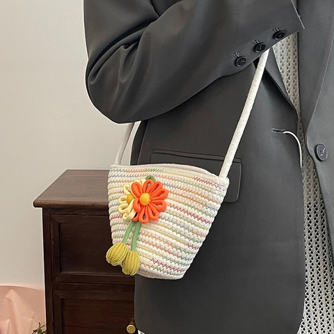 Straw Woven Bucket Bag For Women Handmade 3D Flower Decor Summer Beach Crossbody Holiday Handbag