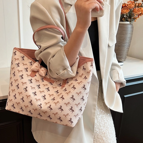 Borsa Tote Capiente In Pelle PU Stampa Cavalli Con Fiocco Per Donne Pendolari Ufficio Studenti Stile Elegante