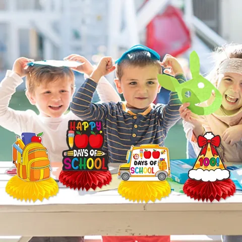 Ornamenti In Carta Nido Ape Tema Ritorno Scuola Centropagina Scrivania Forme Scuolabus Zaino Decorazioni Aula