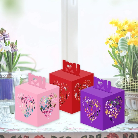 Laser Cut Mother's Day Paper Gift Boxes Mom Heart Flower Pattern Hollow Out Candy Cookie Boxes For Party Decoration