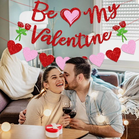 Valentine's Day Decoration Banner Glitter Paper Romantic Heart Rose Hanging Garland Wedding Proposal Party Decor