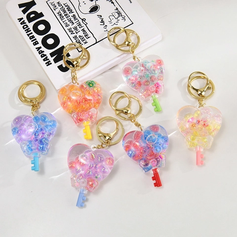 Porte-clés en Acrylique Sable Mouvant Cœur Avec Perles Lumineuses Et Paillettes Pendentif Forme de Clé Pour Sac Femme