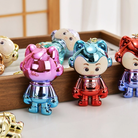 Cute Cartoon Astronaut Keychain Electroplated Gradient Color Mirror Texture Luck Lettering Bag Pendant Accessories For Kids