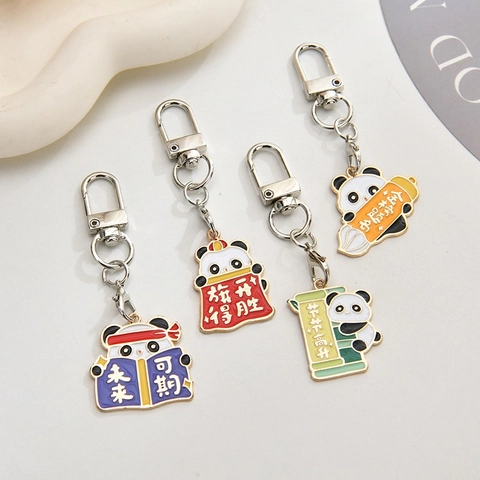 Schattige Cartoon Panda Sleutelhanger Metaal Zinklegering Emaille Geluksbrenger Hanger Afstuderen Verjaardag Cadeaus Voor Tas