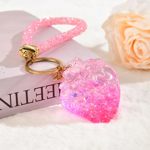Porte-Clés Fraise Résine Acrylique Pendentif Fruit Avec Paillettes Scintillantes Cloche En Alliage Dragonne En Strass Cadeau Pour Femmes