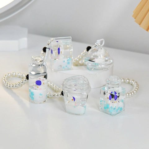 Astronaut Rabbit Floating Liquid Keychain Acrylic Quicksand Bag Pendant With Faux Artificial Pearl Wrist Strap