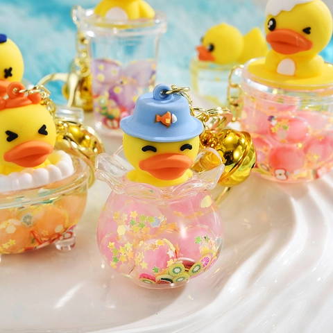 Creative Cartoon Yellow Duck Liquid Quicksand Keychain With Bell Acrylic Resin Floating Sequins Bag Pendant Charm Gift