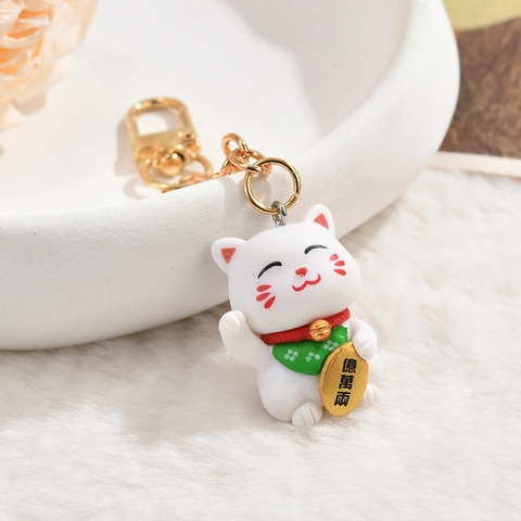 Lucky Cat Keychain Resin Maneki Neko Bag Charm Pendant Cute Fortune Wealth Symbol Traditional Japanese Style Ornament Gift