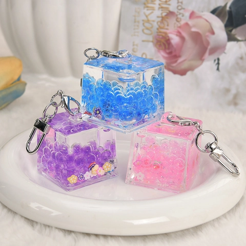 Porte-Clés Lumineux Sable Mouvant Liquide Cube Acrylique Paillettes Fleurs Flottantes Pendentif De Sac Brille Dans Le Noir