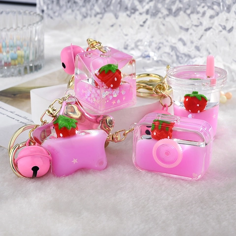Portachiavi Sabbie Mobili Liquide Fragola Rosa Olio Galleggiante Acrilico Tazza Tè Latte Fotocamera Stella Pendente Borsa