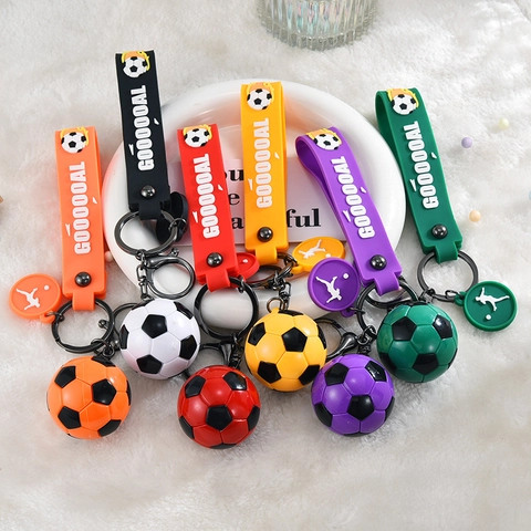 Fußball Schlüsselanhänger Mit 3D Ball Anhänger Und PVC Armband Sowie Athleten Silhouette Sportlicher Rucksack Zubehör
