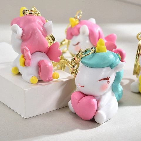 Simpatico Portachiavi Unicorno Cartone Animato Resina PVC Kawaii Animale Fascino Borsa Anello Chiave Auto Cuore Stella Regalo
