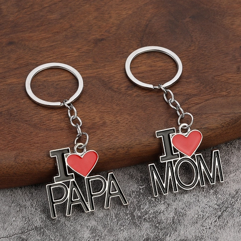 Porte-clés I Heart MOM PAPA DAD Femme Famille Alliage De Zinc Émail Lettre Pendentif Anneau De Clé Cadeau De Famille Fête Des Pères Mères