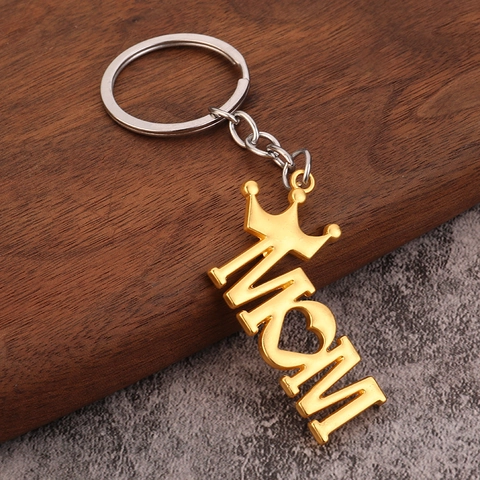 MOM DAD Queen Letter Keychain Zinc Alloy Heart Crown Mustache Father Mother Day Gift Keyring Metal Pendant For Parents