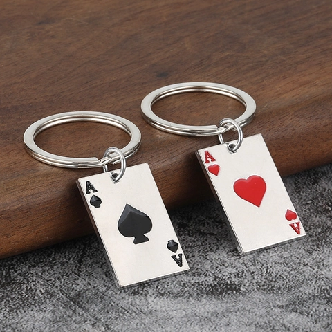 Spielkarte Ass Schlüsselanhänger Zinklegierung Pik Ass Herz Ass Metall Anhänger Neuheit Auto Schlüsselring Mode Geschenk