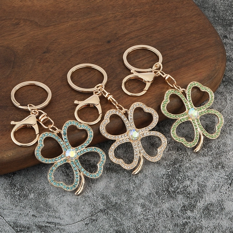 Lucky Clover Keychain Zinc Alloy Rhinestone Bag Charm Hollow Heart Shape Luxury Pendant For Women Girls