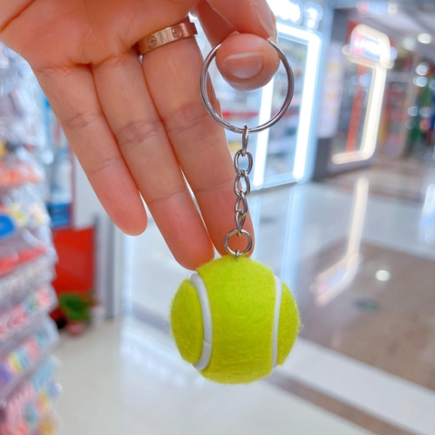 Llavero de Pelota de Tenis de Simulación Flocado Mini Pelota de Golf Baloncesto Rugby Colgante para Bolso Regalo