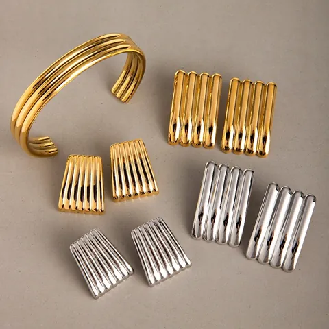 Edelstahl Gerippter Offener Armreif Und Geometrische Gestreifte Ohrstecker Für Damen Herren 18K Vergoldet Mode Schmuck Geschenk