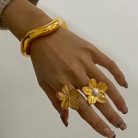 Stainless Steel Wave Cuff Bracelet And Flower Ring Set Gold Plated Artificial Pearl Inlay Hypoallergenic Jewelry For Women