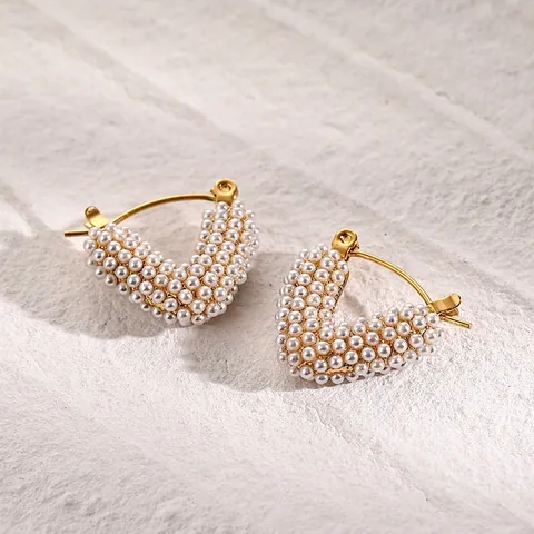 Orecchini A Cerchio Con Künstliche Perle A Cuore E Forma Di V Placcati Oro 18K Acciaio Inossidabile Impermeabili Ipoallergenici Gioielli Da Donna