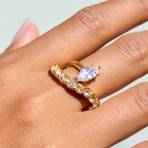 Ring Aus Edelstahl Mit Zirkonia Im Marquise-Schliff Mehrlagiges Gebogenes Band Wasserdicht Hypoallergen Luxusschmuck Für Damen