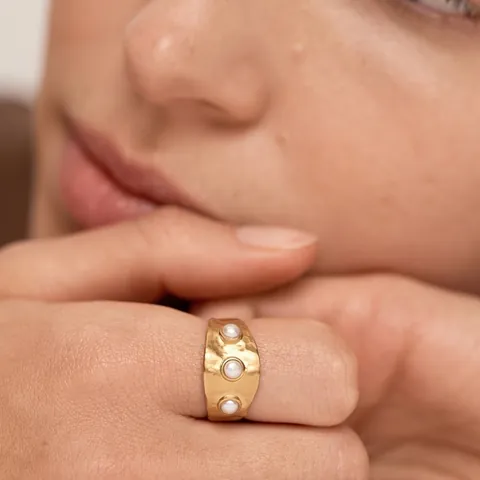 Vintage Hammered Texture Wide Band Ring Stainless Steel With Faux Artificial Pearls Minimalist Jewelry For Women