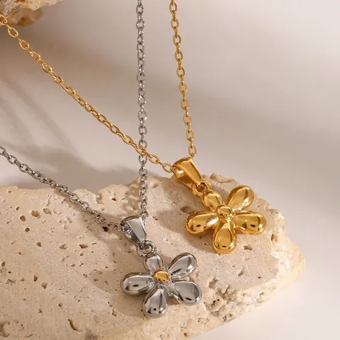 Collier Pendentif Fleur En Acier Inoxydable Plaqué Or Imperméable Hypoallergénique Élégant Style Ins Pour Femmes