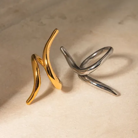Minimalistische 18K Vergulde Roestvrijstalen Ring Met Ineengevlochten Lijnen Open Unisex Asymmetrische Spiraal
