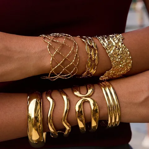 Goldene Edelstahl Armreif Armband Damen Wasserfest Hypoallergen Mode Hammerschlag Textur Hohl Mesh Schmuck Zubehör