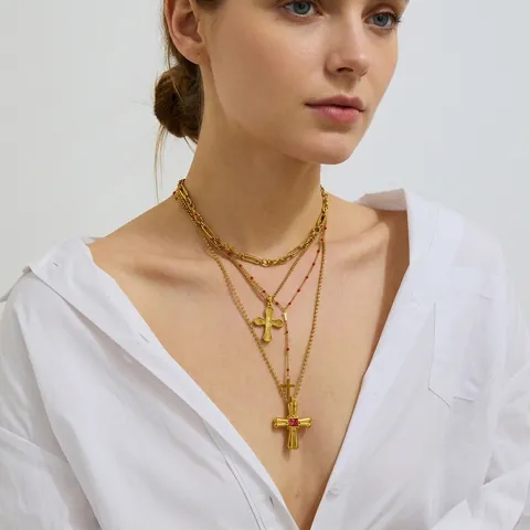 Collier Pendentif Croix en Acier Inoxydable pour Femmes Hommes Plaqué Or Incrusté de Strass Collier Vintage Religieux Bijoux