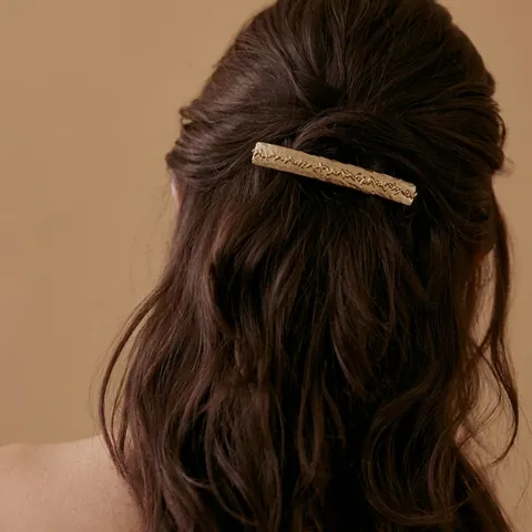 Haarklammer Edelstahl Blattmuster Geprägt Texturiert Goldfarben Geometrische Haarspange Für Frauen Minimalistischer Stil