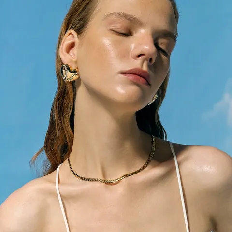 Pendientes Minimalistas De Acero Inoxidable Chapado En Oro 18K Con Diamantes De Imitación Para Mujer Impermeable Corazón