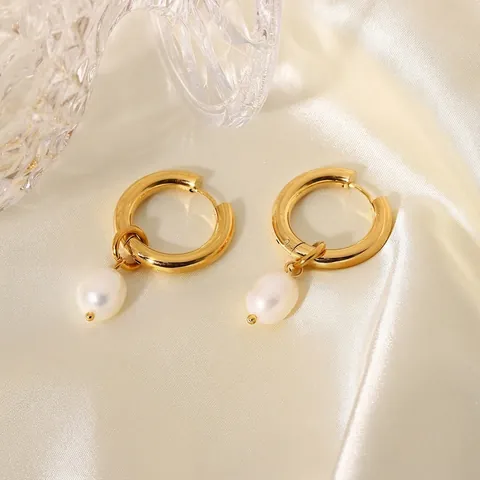 Französische Vintage Edelstahl Creolen Mit Künstliche Perle Anhänger 18K Vergoldet Elegante Damen Schmuck