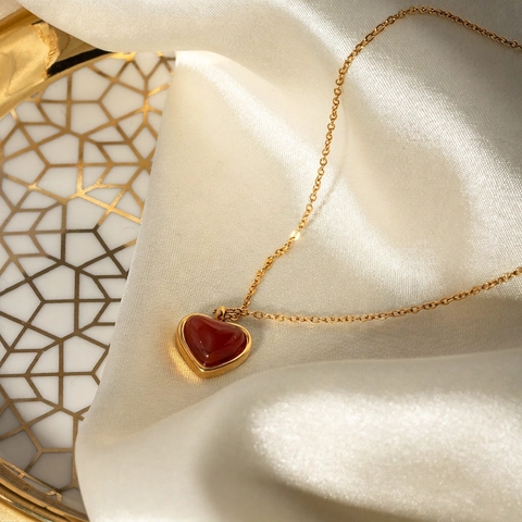 Collana con Ciondolo a Cuore in Agata Rossa in Acciaio Inossidabile per Donna Doppio Strato Placcato Oro Gioielli di Moda