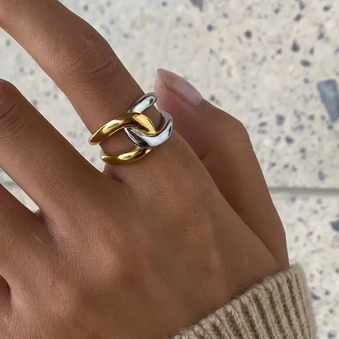 Ineinandergreifender Kreuzring Aus Edelstahl Zweifarbig Gold Silber Poliertes Band Wasserdichter Hypoallergener Schmuck Damen