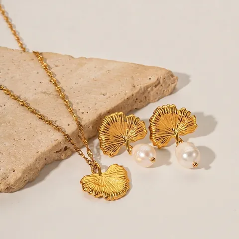 French Retro Stainless Steel Ginkgo Leaf Drop Earrings With Artificial Pearl Gold Plated Elegant Women Jewelry