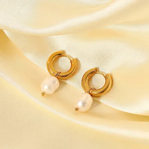 Boucles d'Oreilles Créoles en Acier Inoxydable Plaqué Or 18K Avec Pendentif Perle d'Eau Douce Naturelle Bijoux Femme