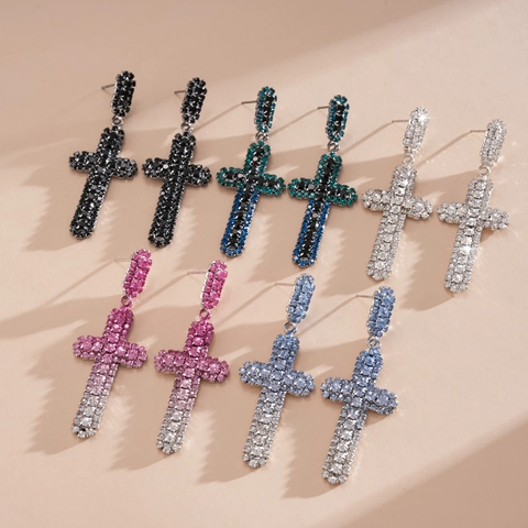 Boucles d'Oreilles Pendantes Croix en Strass à la Mode Avec Tige en Argent pour Femmes Bijoux en Cuivre Accessoires d'Oreilles de Luxe