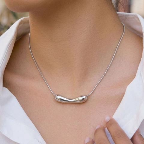 Collana In Acciaio Inossidabile Minimalista Placcata Oro Pendente Organico Aerodinamico Catena A Serpente Impermeabile Ipoallergenica Donna