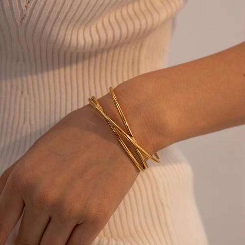 Armreif Für Damen Mehrlagig Überlappende Linien Geometrisch 304 Edelstahl Minimalistisch Wasserdicht Hypoallergen Schmuck