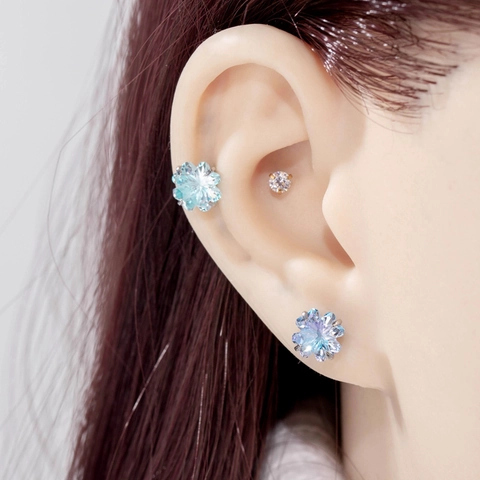 Women Flower Lucky Cut Titanium Steel Stud Earrings Dopamine Color Rhinestone Piercing Ear Bone Stud Fashion Jewelry Gift