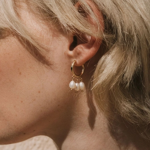 Boucles D Oreilles Créoles Avec Pendants Perles D Eau Douce Plaqué Or 18K Acier Inoxydable 304 Étanche Style Rétro